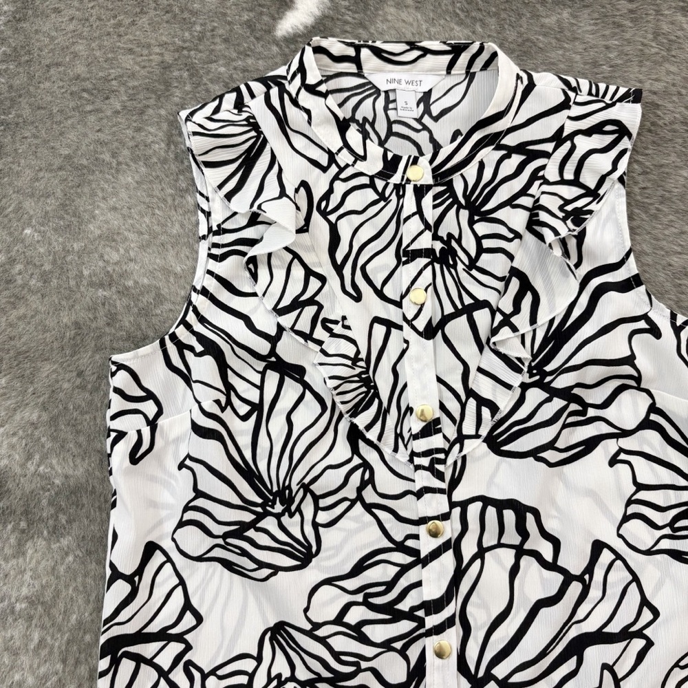 NWT Nine West Ruffled Collar Sleeveless Button Down Top - Picture 2 of 11